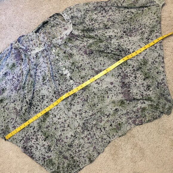 Kensie Abstract Paint Splatter Dolman Sleeve Blouse - Picture 13 of 15